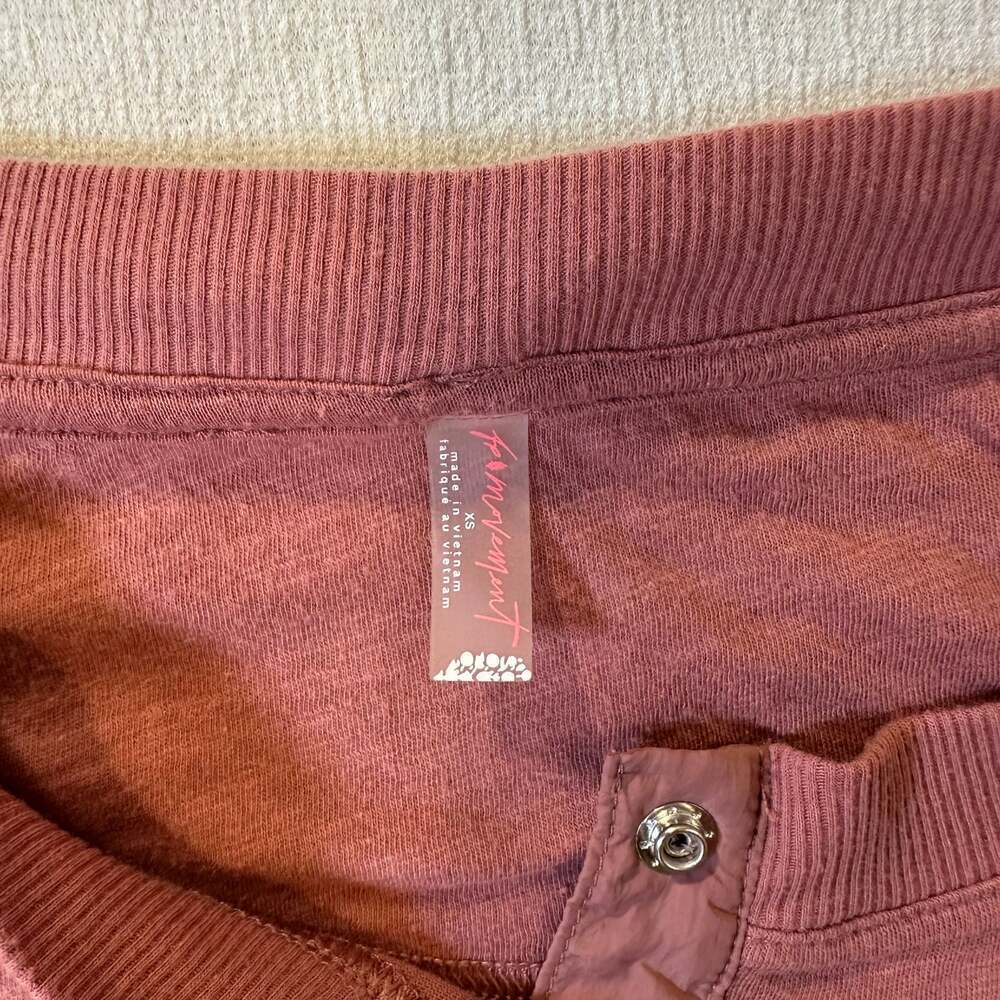 Free People Movement Women’s XS One Up Henley L/S Top Mauve Merlot boho - Picture 6 of 9